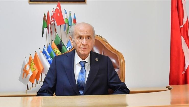 Bahçeli: “Cumhurbaşkanının yolundan caymaya hakkı yoktur”
