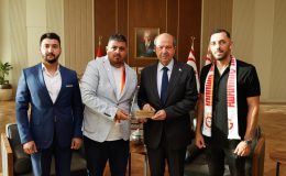Cumhurbaşkanı Ersin Tatar, Galatasaray Taraftar Derneği’ni üyelerini kabul etti