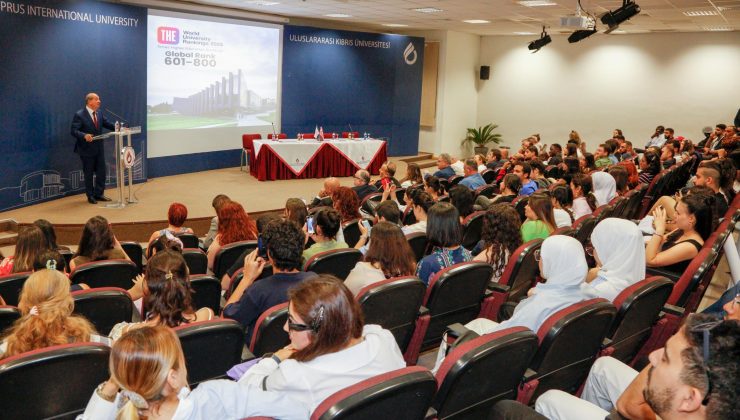 Tatar UKÜ’de düzenlenen 14 Mayıs Dünya Eczacılık Günü Kutlamaları ve Ödül Töreni’ne katıldı