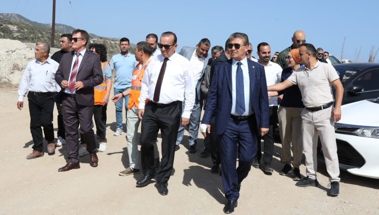 Başbakan Üstel, Kayalar-Sadrazamköy anayolu  yol yapım ve iyileştirme çalışmalarında incelemede bulundu