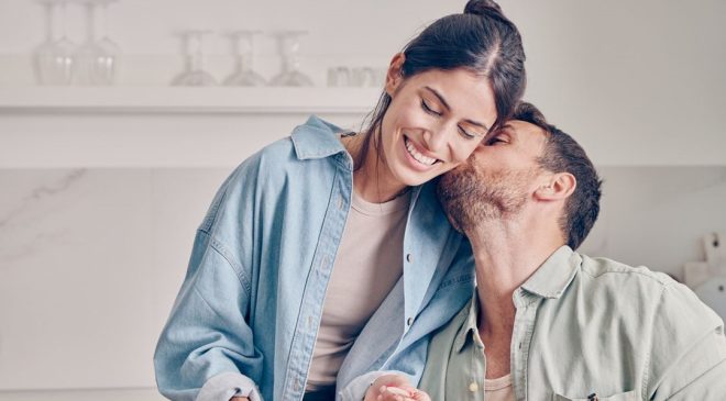Aşık mısın yoksa yalnız kalmaktan mı korkuyorsun? 5 işaret her şeyi söylüyor