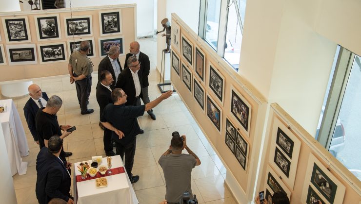 “Retrospektif Fotoğraf Sergisi 1985-2025” açıldı
