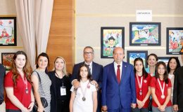 Tatar, “III. Uluslararası Pozitif Okullar ve İyi Oluş Kongresi” ile “Zirvede Birkan Uzun Resim Sergisi’ne” katıldı