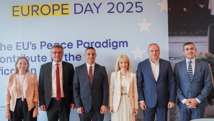 Erhürman, “Kıbrıs Barış Sürecinde AB’nin Rolü” başlıklı panelde konuştu