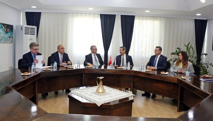 Dışişleri Bakanı Ertuğruloğlu, Özügergin ve heyetini kabul etti