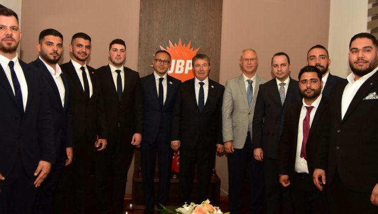 Üstel:Azerbaycan ile kardeṣliğimiz derinleṣiyor