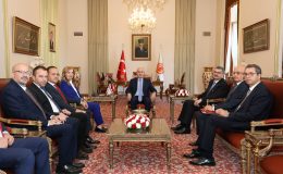 Meclis Komite Heyeti TBMM Baṣkanı Kurtulmuṣ tarafından kabul edildi