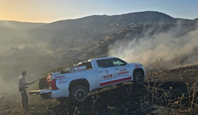 Avtepe-Kuruova köyleri arasında çıkan yangın  kontrol altına alındı, Sivil Savunma ekipleri soğutma çalışması yapıyor