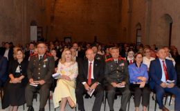 Cumhurbaşkanı Ersin Tatar ve eşi Sibel Tatar GKK Bandosu konserini izledi