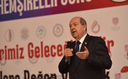 Tatar:Hemşireler ve ebeler, dil, din, ırk ayrımı yapmadan her türlü insana hizmet vererek KKTC’yi yüceltiyor