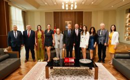 Tatar, Yazar Gülten Dayıoğlu’nu kabul etti