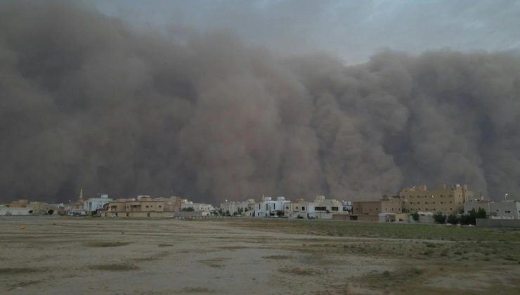 Suudi Arabistan’da şiddetli kum fırtınası