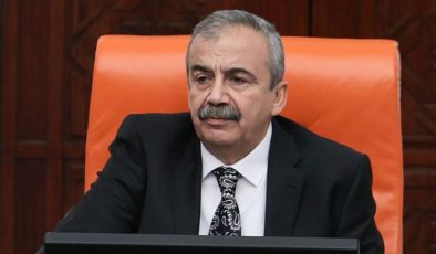 Sırrı Süreyya Önder bugün son yolculuğuna uğurlanıyor