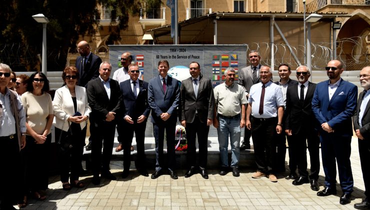 Türk ve Rum siyasi parti toplantıları 36 yaşında..