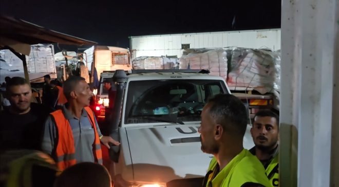 Gazze’deki hükümet: 81 günlük ablukanın ardından ilk yardım tırları Gazze’ye girdi