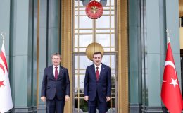 TC Cumhurbaşkanı Yardımcısı Yılmaz, Başbakan Üstel ile görüştü