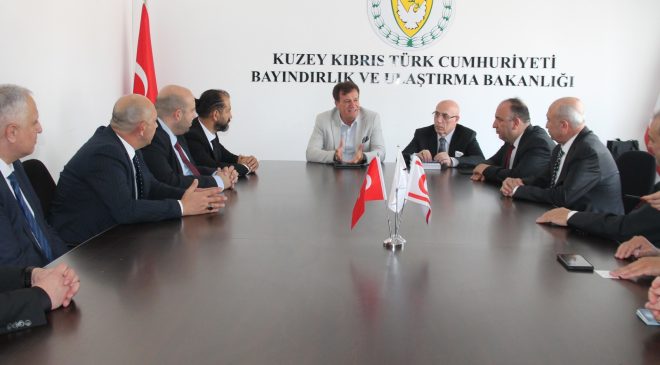 Arıklı, Türk Dünyası Mühendisler ve Mimarlar Birliği heyetini kabul etti