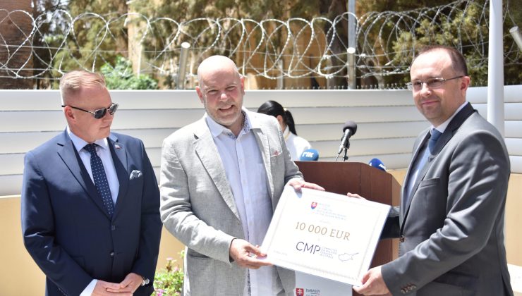 Slovakya’dan Kayıp Şahıslar Komitesi’ne 10 bin euro bağış