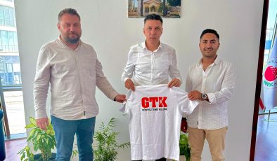 Gönyeli Tenis Kulübü, Göyeli-Alayköy Belediye Başkanı Amcaoğlu’nu ziyaret etti