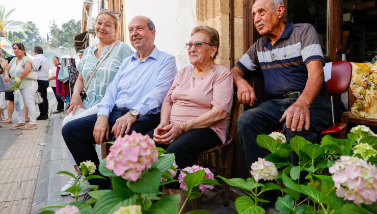 Cumhurbaşkanı Tatar Lefke’deki Ceviz Festivali’nde halkla bir araya geldi
