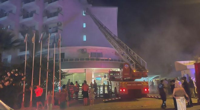 Alanya’da otel yangını: 622 turist tahliye edildi
