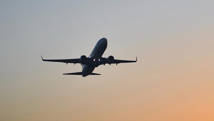 Suriye hava sahası sivil trafiğe yeniden açıldı