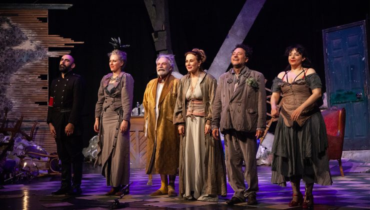 21. Kıbrıs Tiyatro Festivali’nde “Kel Diva” oyunu sahnelendi