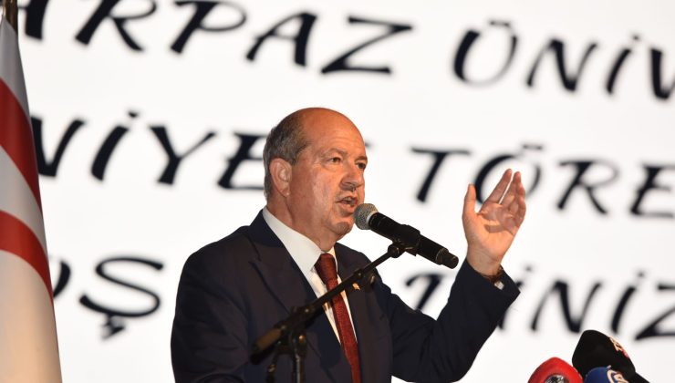 AKÜN mezuniyet töreninde konuşan Tatar, teknoloji çağında gençleri geleceğe hazırlamanın önemli olduğunu vurguladı