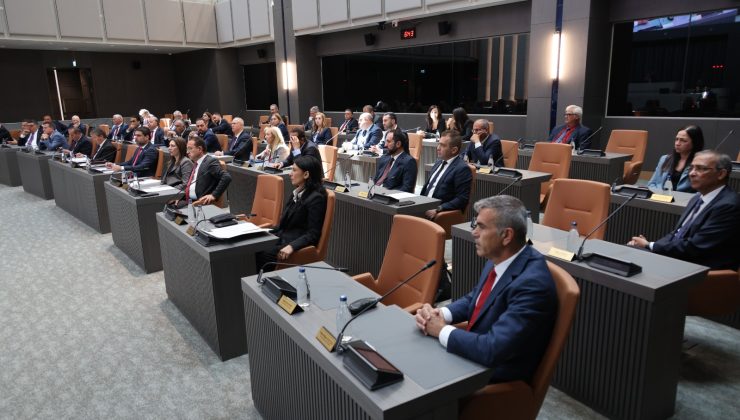 Aranın ardından Meclis yeniden toplandı