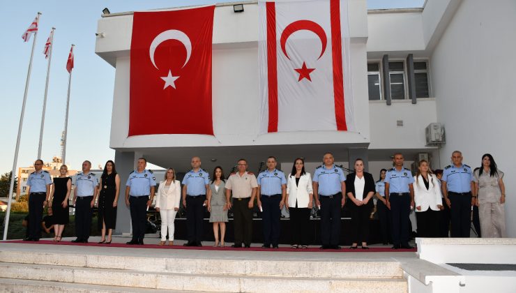 Terfi eden polislere rütbeleri takıldı