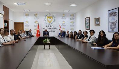 Çavuşoğlu, AÖA Başkanı Konedralı ve akademi öğretmenlerini kabul etti
