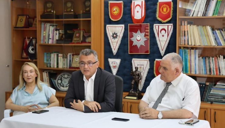 CTP Genel Başkanı Erhürman, Emekli Polisler Derneği’ni ziyaret etti