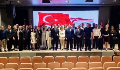 Meclis Başkanı Öztürkler, Girne Amerikan Üniversitesi ve Girne Koleji heyetlerini kabul etti