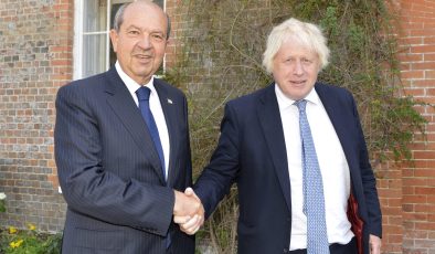 Cumhurbaşkanı Tatar, Birleşik Krallık eski Başbakanı Boris Johnson ile görüştü