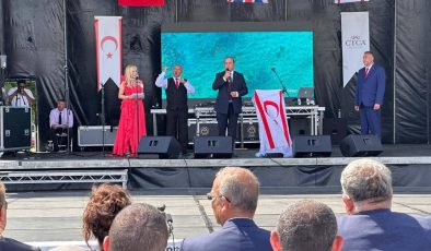 Ataoğlu: Kıbrıs Türk kimliği Londra’da gururla yaşatılıyor