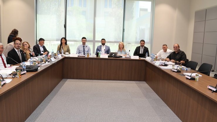 İdari, Kamu ve Sağlık İşleri Komitesi toplandı