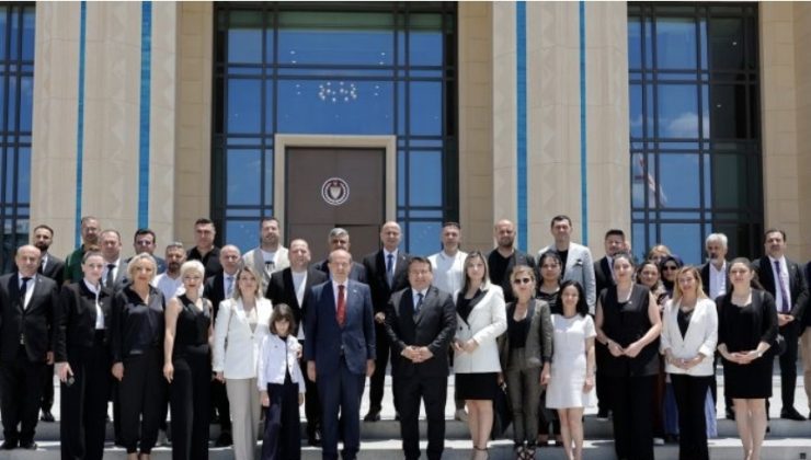 Cumhurbaşkanı Tatar, Girne Koleji’nin temsilcilerini kabul etti