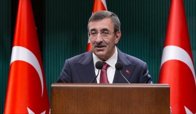 Türkiye’de yeni anayasa için kurulan komisyon ilk toplantısı yarın yapacak