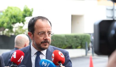 Hristodulidis, İran’ın İsrail’e mesaj iletmelerini istediğini ve bunu yapacaklarını söyledi
