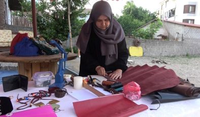 Evinin bir odasını atölyeye dönüştürdü: 3 çocuk annesi başarı hikayesi yazıyor