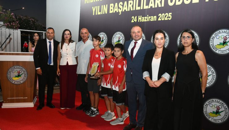 Kıbrıs Türk Spor Yazarları Derneği “Yılın Başarılıları” ödülleri verildi