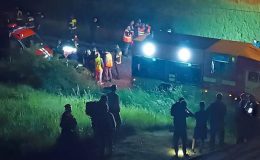 Rusya’da otoyol köprüsünün yolcu treninin üzerine çökmesi sonucu 7 kişi öldü, 66 kişi yaralandı