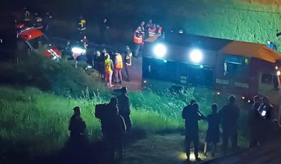 Rusya’da otoyol köprüsünün yolcu treninin üzerine çökmesi sonucu 7 kişi öldü, 66 kişi yaralandı