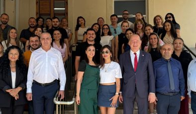 Sağlık Bakanı  Dinçyürek, Kurban Bayramı dolayısıyla bakanlık personeli ile bayramlaştı