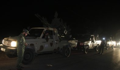 Suriye ordusu, Süveyda kentindeki güçlerini çekiyor