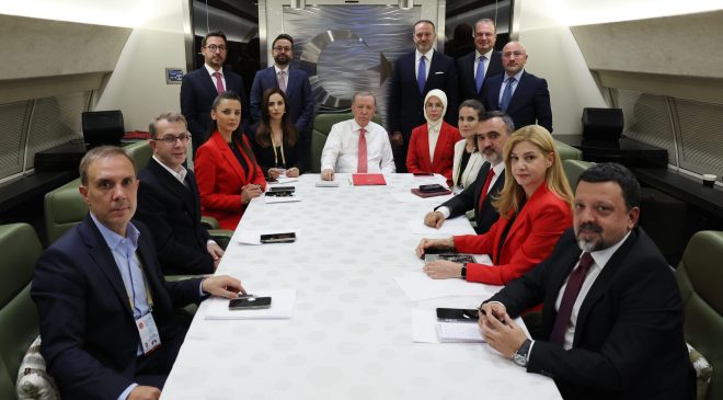 Türkiye Cumhurbaşkanı Erdoğan, Azerbaycan dönüşü gazetecilerin sorularını yanıtladı…