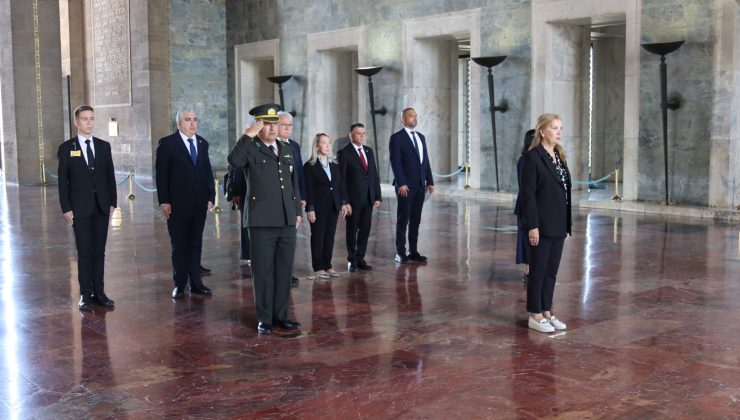 Meclis Dostluk Grubu heyeti Anıtkabir’i ziyaret etti