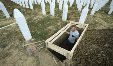 Srebrenitsa Soykırımı’nın 7 kurbanı bugün toprağa verilecek