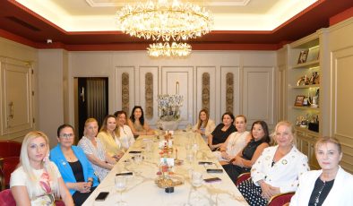 Sibel Tatar, GİKAD ve Gİ-KA KOOP başkan ve yönetim kurulu üyeleriyle görüştü