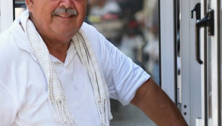 Kıbrıs kültürünün temsilcilerinden, Lefkoşa’nın simgelerinden biri; Hakan Aşık…